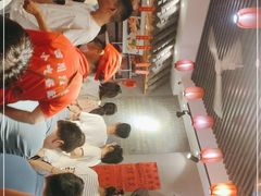 -爆炸头阿姨小四川正宗川味小吃(无任何分店)