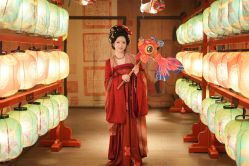 -支流映画摄影·汉服妆造跟拍(本宫来了银泰店)