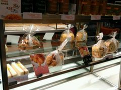 面包甜点陈列柜-BreadTalk面包新语·烘焙蛋糕(中心书城店)