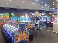 -反斗乐园π·电玩·高空拓展·蹦床(龙华天虹店)