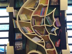 -钟书阁(松江泰晤士小镇店)