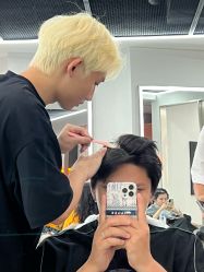 -艾美A·M Hair Salon