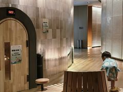 -涨巢·潮玩水疗局