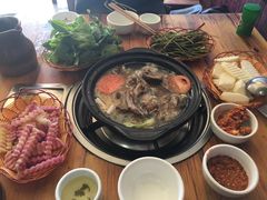 -阿婆情腊排骨火锅(金虹路店)