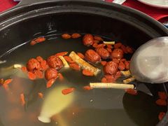 -花苑美食横琴生蚝火锅(拱北粤华路店)