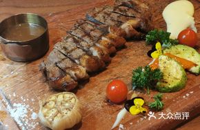 Australian Angus Grass-Fed 300-Day Sirloin