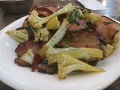 -周家大连水饺(美专校街店)