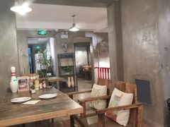 -HIGH FIVE哈福手工汉堡(桂林路店)