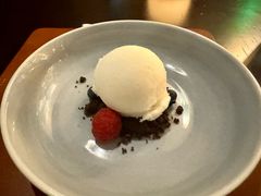 -卡佩罗意大利餐厅及酒吧Al Cappello Trattoria