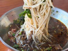 -莉安酸牛肉早点