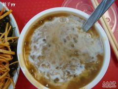 绿豆粥超好喝！（加了点自备的牛奶 嘿嘿~-神龟馅饼(大观园店)