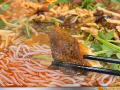 -在巷子里的烤肉店·螺蛳粉烤鱼·牛蛙(和美城店)