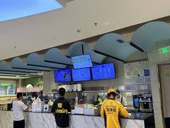 -奈雪的茶(亨特国际广场店)