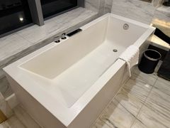 -上海虹桥祥源希尔顿酒店