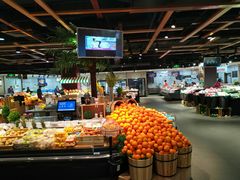 -中百仓储超市有限公司(越秀星汇维港店)