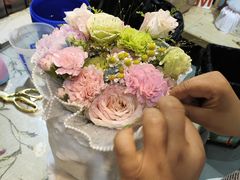 -何兮花店·气球派对鲜花店(马桥银春路万科城店)