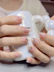 -丽心自助美甲美睫