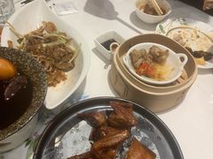 脆皮红烧乳鸽-翠园(北京王府中环店)