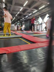 -零重力蹦床空间·滑梯·海洋球·团建(奥特莱斯店)
