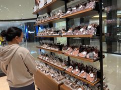 -Laderach 莱德拉(上海环贸iapm店)