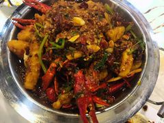 -凤凰路何眼镜香辣蟹(花果园店)