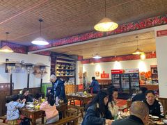 大堂-岳记兴隆·青城腊排铜火锅(融创店)