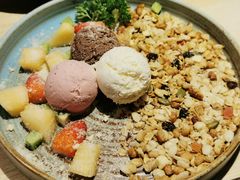 瑞士莫凡彼冰淇淋拼盘-囧吉香生蚝牛排馆(湖北路店)