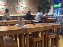 -云阿蛮云南生烫牛肉米线(奉贤路店)