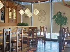 -云海肴·汽锅鸡·云南菜(天山百盛优客店)