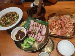 -老滇山寨•云南特色菜•地方菜•民族风情歌舞表演(金碧店)