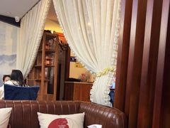 靠窗位-尼泊尔雪莲餐厅(北京东路店)