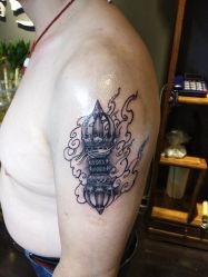 -木子·纹身店TATTOO穿孔·洗纹身