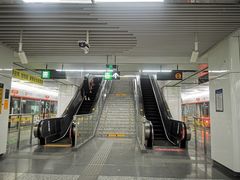 -盈丰路(地铁站)