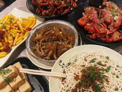 -巴厘龙虾·榜首油焖大虾(音乐学院·沿江酒馆店)