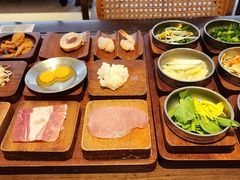 -银米·云南传统过桥米线(双廊黑金冠店)