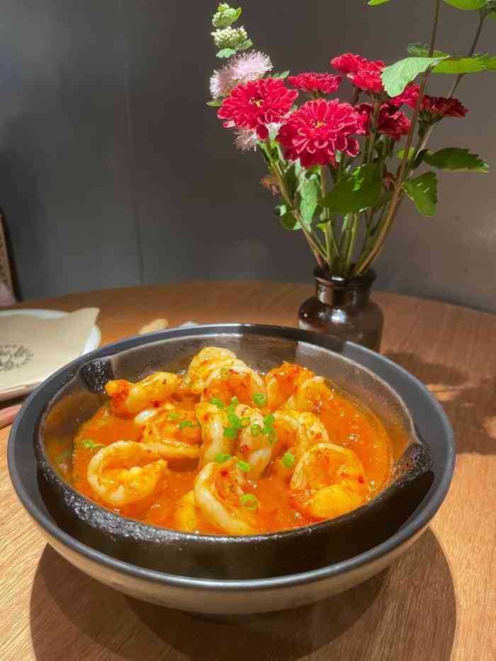 富翁餐厅-"小馆子不大但是每个地方都装潢得很独特～ .