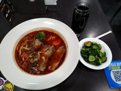 金牌红烧牛肉面-康师傅私房牛肉面(北京南站店)