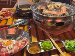 -叽叽扎扎烤肉场(生态城万达店)