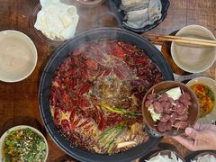 -黄潇洒老火锅(九眼桥宏济巷店)