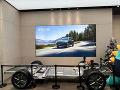 -理想汽车(世纪汇店)