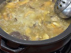 -菌之家·专业纯野生菌火锅·特色炒菌