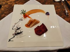 顺德煎酿莲藕拼香草煎牛脷-白云宾馆·白云宴餐厅
