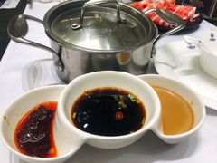 -红鼎豆捞·非遗鲍皇汤火锅(宝丰路店)