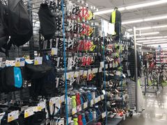 -迪卡侬(西三旗店)