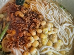 豌杂米粉-丁丁猫重庆小面(徐州路店)