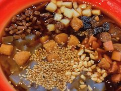 -爆炸头阿姨小四川正宗川味小吃(无任何分店)