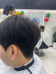 -乾健·烫染·接发SALON