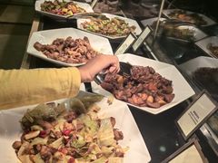 -大中华希尔顿酒店-念自助餐·嗨啤·小龙虾