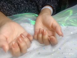 -靓莹莹美丽工作室