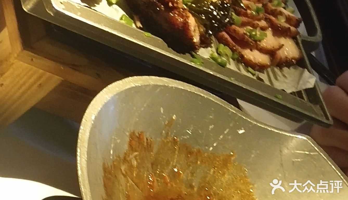 烤鸡烤鸭烤肉就不推荐了，最喜欢的是茄子煲，绿茶饼